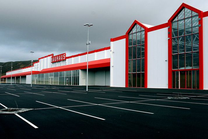 Bauhaus er við Vesturlandsveg. Tuttugu og tvö þúsund fermetra verslun.