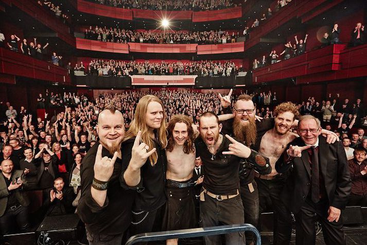 Frá tónleikum Sinfóníuhljómsveitar Íslands og Skálmaldar.