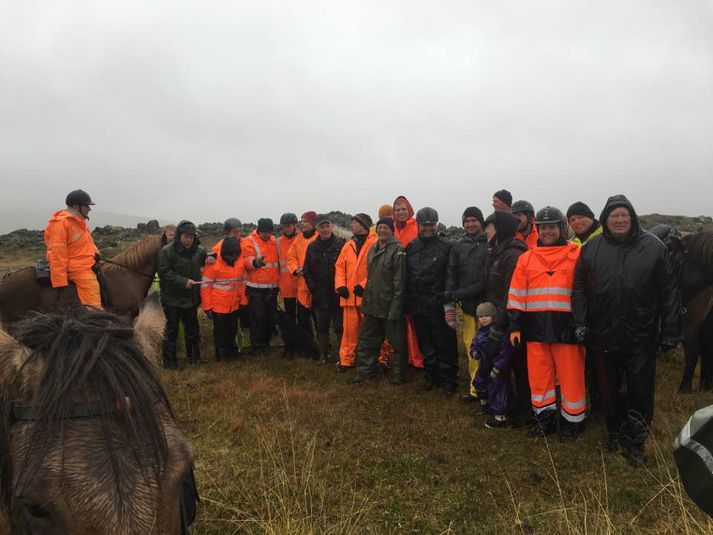 Gríðarleg bleyta var á laugareginum þegar gangnamennirnir 26 ráku féð úr aðhaldi á Reykjaheiði nður í Hraunsrétt