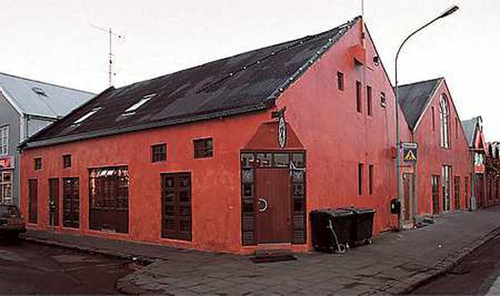 Gaukur á Stöng.