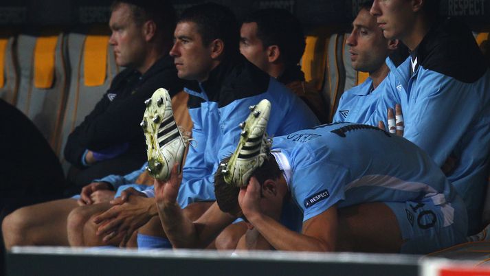 Edin Dzeko lét öllum illum látum á varamannabekknum.