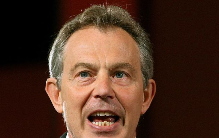 Tony Blair sagði frumvarpið byltingarkennt skref í því að taka á ógninni sem fylgir loftslagsbreytingum.