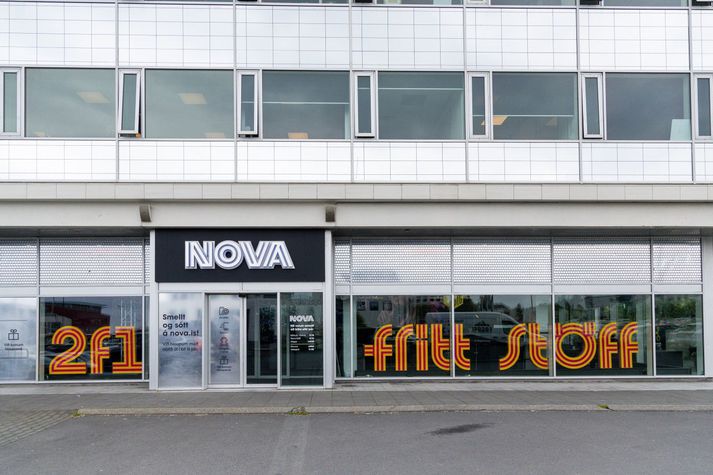 Maðurinn var handtekinn á bílastæði fyrir utan verslun Nova í Lágmúla.