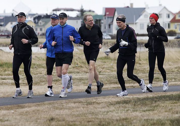 Fullorðnum er ráðlagt að hreyfa sig í að minnsta kosti 30 mínútur á hverjum degi.