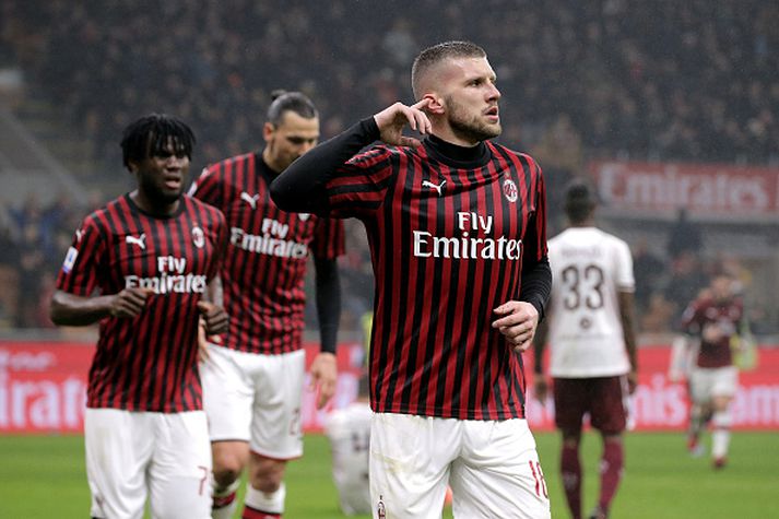 Rebic fagnar sigurmarkinu.