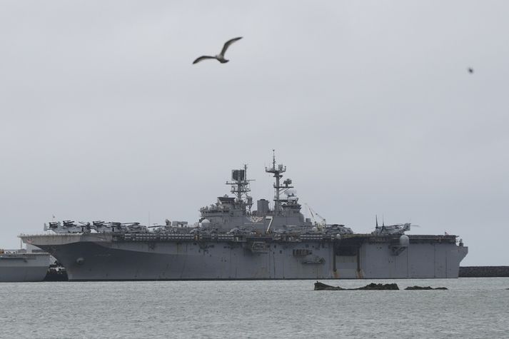 USS Iwo Jima við Skarfabakka.