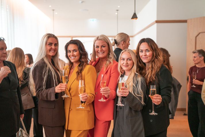 Guðríður Gunnlaugsdóttir, Kolbrún Pálína Helgadótir, Unnur María Pálmadóttir, Linda Björg Björnsdótir og Sigríður Þóra Ásgeirsdóttir.