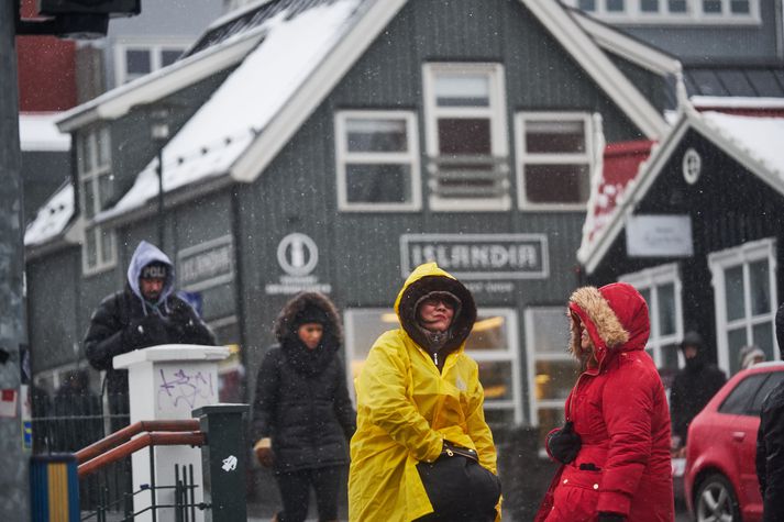 Gjaldeyristekjur ferðaþjónustunnar aukast um 15,5 prósent milli ára samkvæmt spá heildarsamtaka hennar. Útgjöld erlendra ferðamanna  hér á landi nema um 350 milljörðum króna.