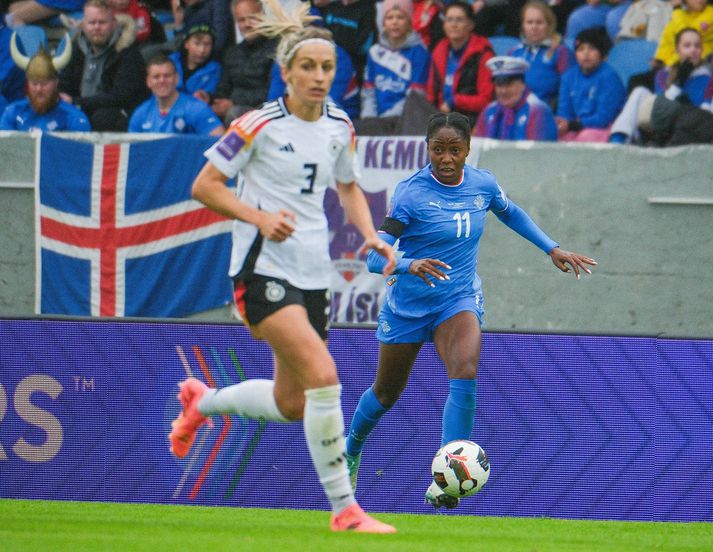 Natasha í stórleik Íslands og Þýskalands á dögunum.