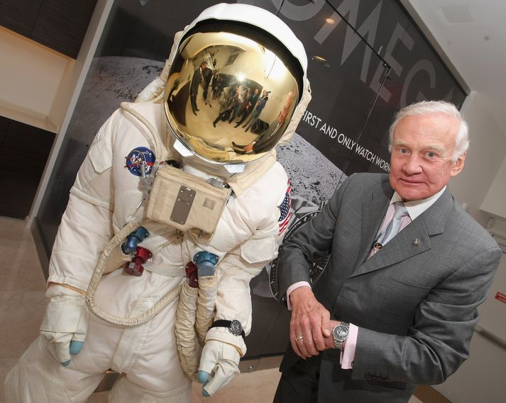 Buzz Aldrin árið 2009 í tilefni fjörutíu ára afmæli tungllendingarinnar.