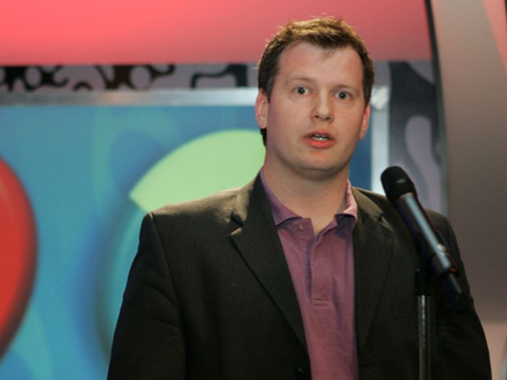 Hrafnkell starfar sem íþróttafréttamaður á RÚV.