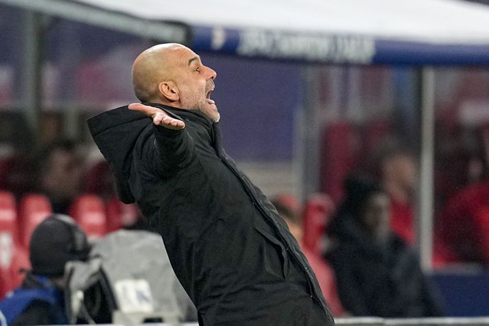 Pep Guardiola var líflegur á hliðarlínunni í kvöld.