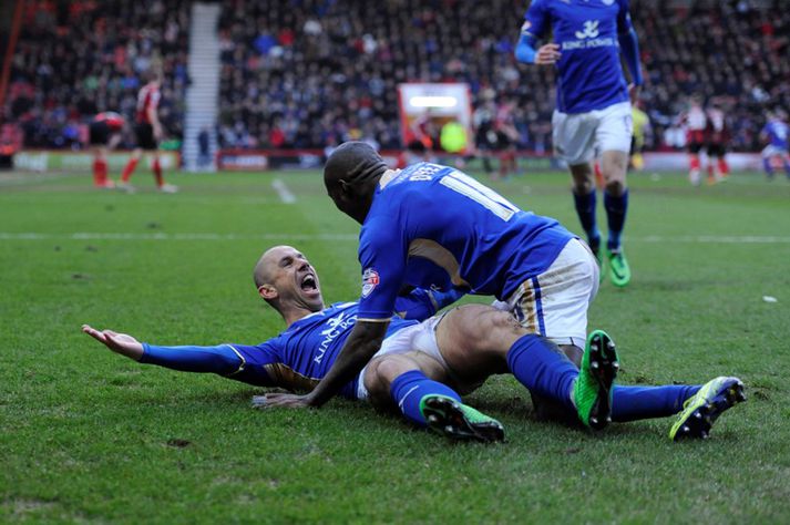 Phillips fagnar marki með Leicester.