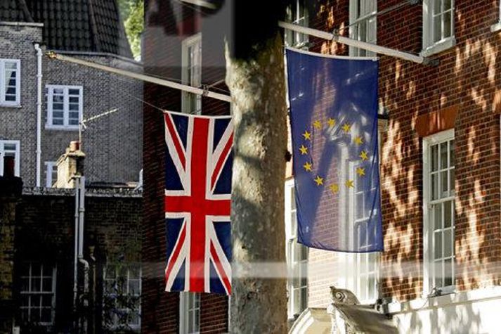 Þingkonurnar segja baráttu fyrir kvenréttindum aðeins í orði en ekki á borði hjá Theresu May.