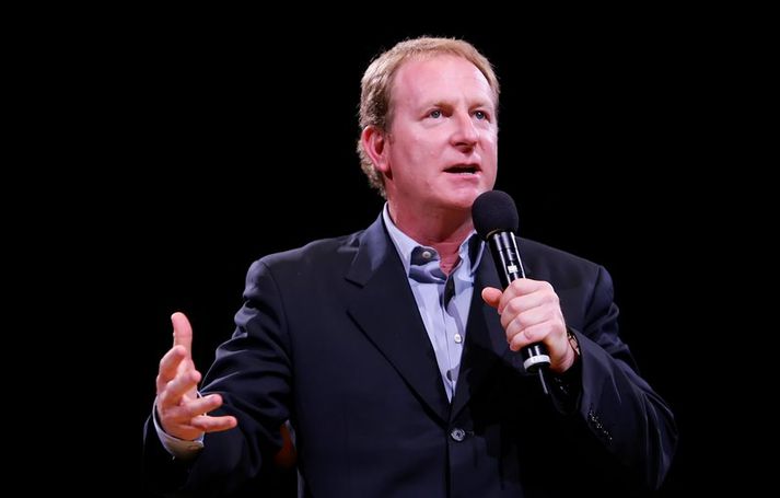 Robert Sarver.