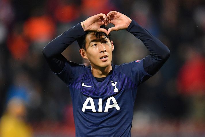 Son Heung-min þakkar fyrir allan stuðninginn með því að senda hjarta til stuðningsmanna Tottenham.