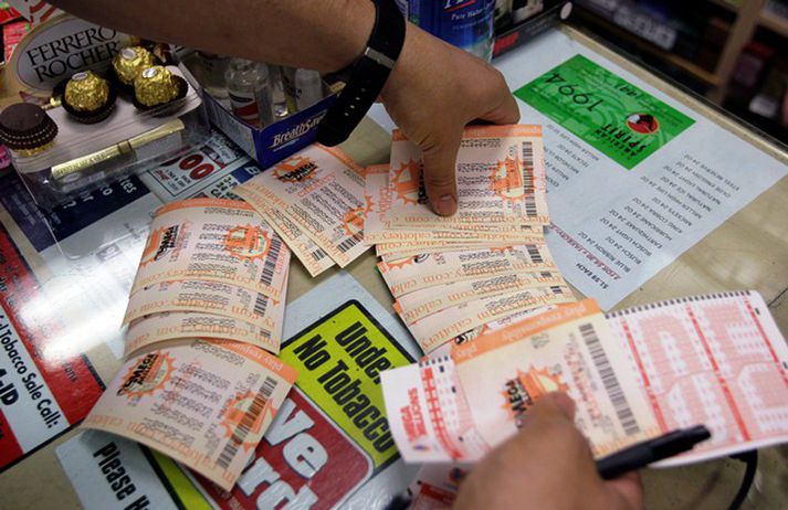 Dregið verður úr Mega Millions happdrættinu í dag.