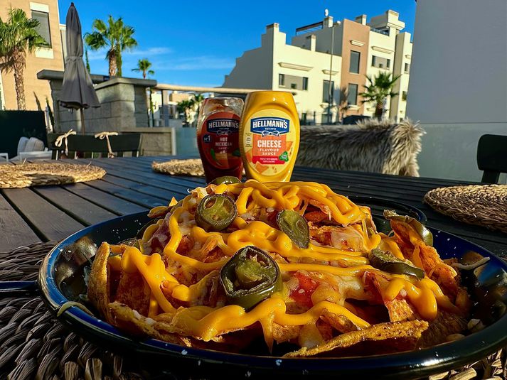 Bragðmikið nachos sem er tilvalið fyrir partíið eða bara sem létt snakk úti á palli eða í útilegunni í góða veðrinu