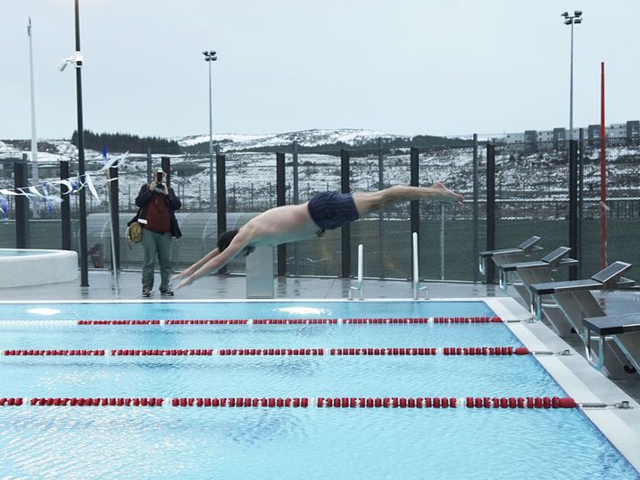 Dagur B. Eggertsson stakk sér tandurhreinn til sunds.