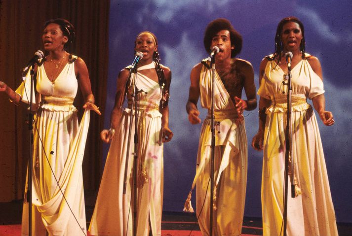 Liz Mitchell kemur fram með hljómsveit sinni, Boney M, á fjórða í aðventu. Þau eiga mikið af vinsælum jólalögum sem allir ættu að kannast við.