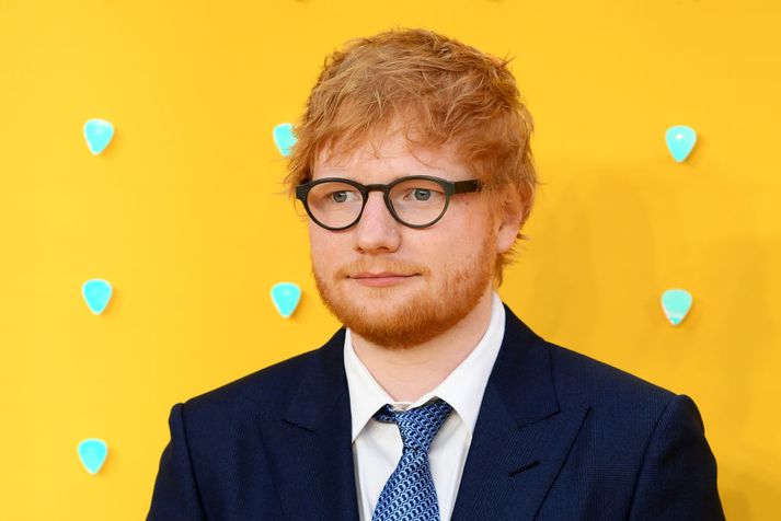 Ed Sheeran á mörg vinsæl lög að baki sér en nýjasti smellur hans Overpass Graffiti situr í fyrsta sæti á íslenska listanum