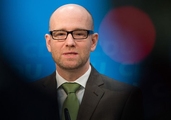 Fjölmargir hafa gagnrýnt þessa tillögu þar á meðal Peter Tauber, aðalritari Kristilega demókrataflokksins.