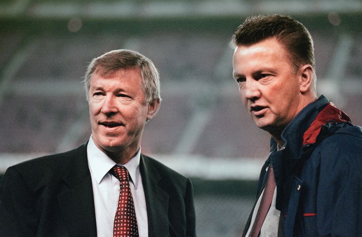 Ferguson og van Gaal fyrir 16 árum, þegar þeir stýrðu Manchester United og Barcelona.