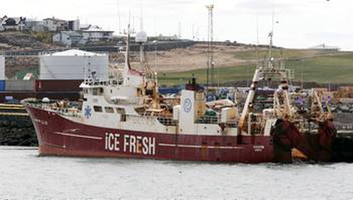 Akureyrin í Hafnarfjarðarhöfn
