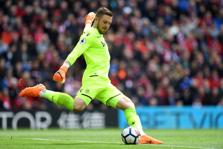Butland í leik með Stoke á leiktíðinni en líkur eru á að hann yfirgefi félagið falli það niður um deild.