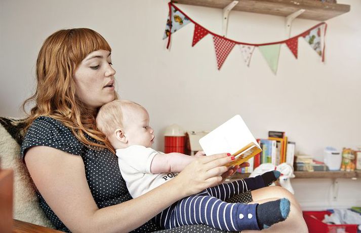 Túlkun Fæðingarorlofssjóðs á heimildum til frádráttar frá greiðslum til fólks í fæðingarorlofi vegna annarra tekna þess hefur ekki verið í samræmi við túlkun ráðuneytisins á lögum um sjóðinn.