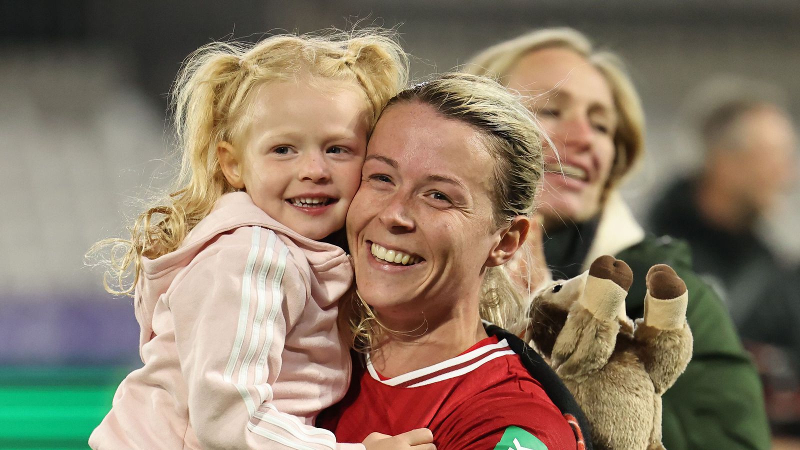 Hætti við að panta flug til London og samdi í staðinn til 2028