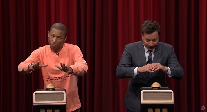 Pharrell Willimans og Jimmy Fallon tóku leiknum mjög alvarlega og skein einbeitingin úr andlitum þeirra.