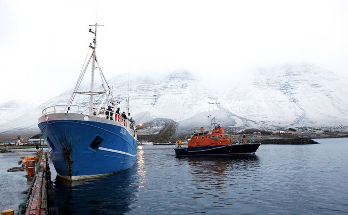 Báturinn í mynni Önundarfjarðar.
