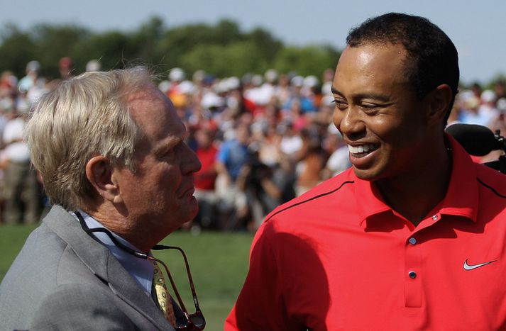 Jack Nicklaus og Tiger Woods hafa unnið 32 risatitla samtals.