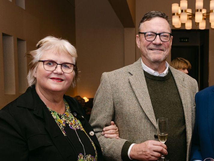 Haukur Þór Hauksson, frambjóðandi Miðflokksins, ásamt eiginkonu sinni, Ástu Möller, fyrrverandi alþingismanni Sjálfstæðisflokksins.