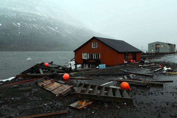 Miklar skemmdir urðu á Eskifirði í óveðrinu fyrir áramót.