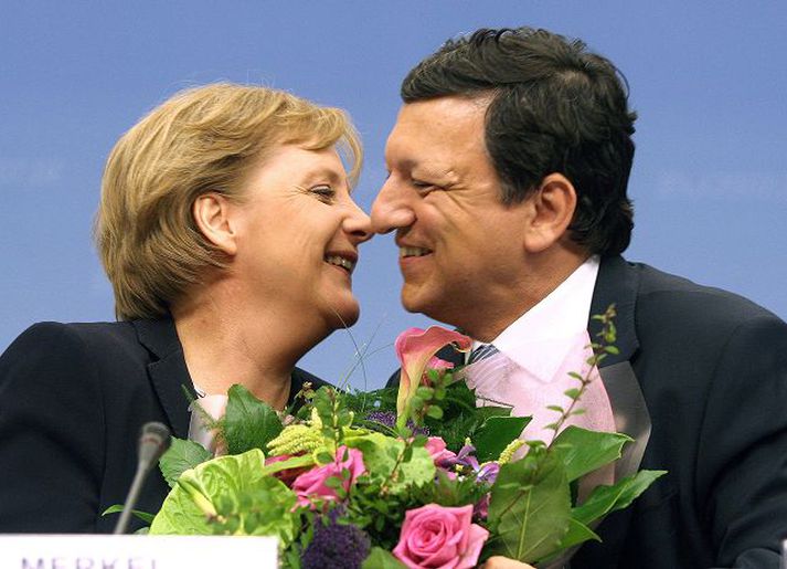 Angela Merkel, kanslari Þýskalands, og Jose Manuel Barroso, forseti framkvæmdastjórnar ESB, voru kampakát með niðurstöðuna.