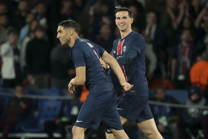 Achraf Hakimi og Fabián Ruiz skoruðu mörk Paris Saint-Germain í seinni leiknum gegn Arsenal.