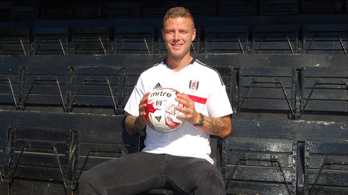 Ragnar kátur í búningi Fulham.