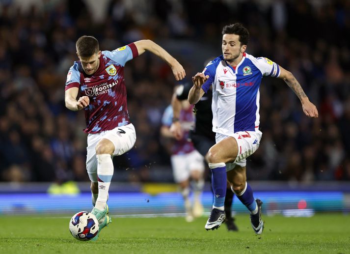 Jóhann Berg Guðmundsson var í byrjunarliði Burnley er liðið tryggði sér deildarmeistaratitilinn í ensku B-deildinni í kvöld.