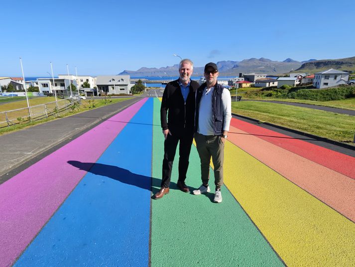 Kristinn Jónasson, bæjarstjóri Snæfellsbæjar,  ásamt Heimi Berg Vilhjálmssyni, markaðs- og upplýsingafulltrúa sveitarfélagsins.