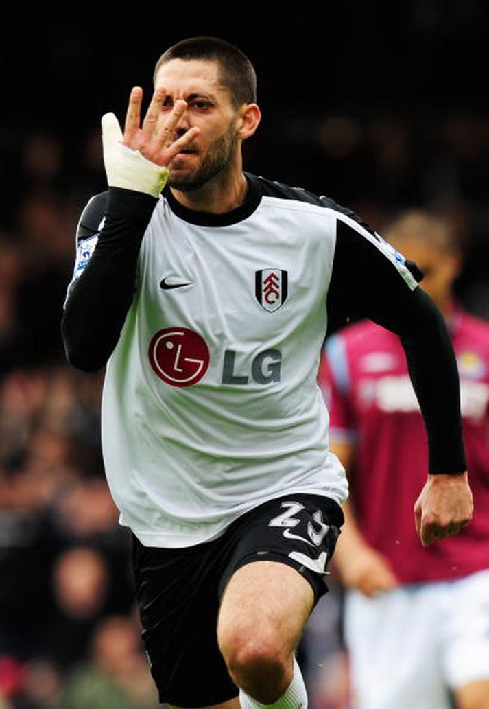 Dempsey fagnar fyrsta markinu.