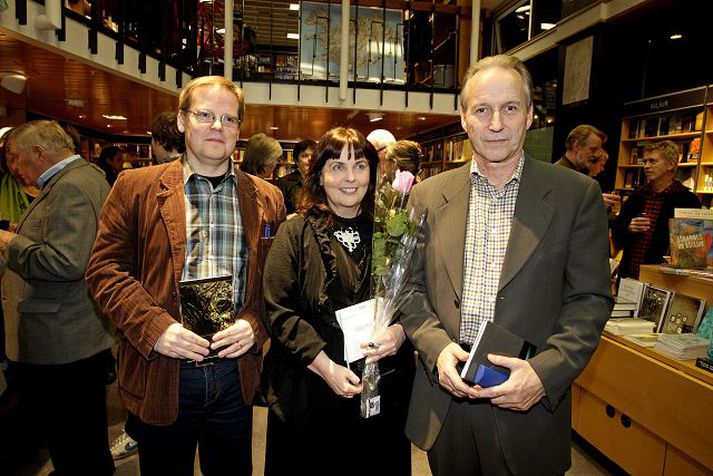 Bjarni Gunnarsson, Sigríður Pétursdóttir og Ari Trausti Guðmundsson tóku á móti gestum. fréttablaðið/valli