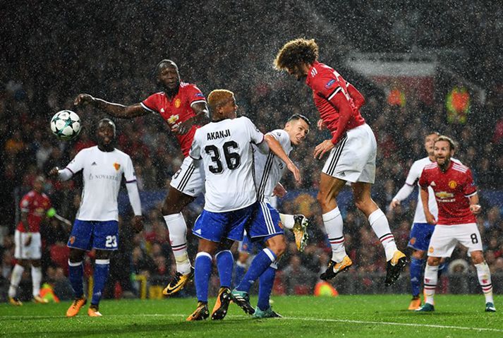 Marouane Fellaini skorar oftar með höfðinu heldur en fótunum. Kannski er það vegna sársauka útaf skónum hans?