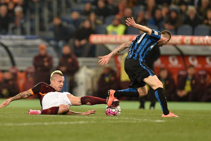 Nainggolan með Roma. .