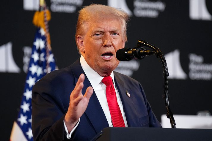 Trump gerði því skóna í gær að fundur með Selenskí gæti farið fram mjög fljótlega og mögulega í Alaska.