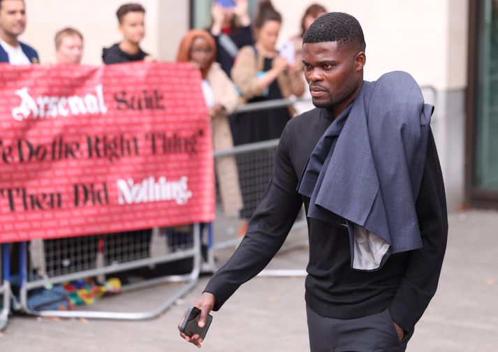 Thomas Partey er ákærður fyrir fimm nauðganir.