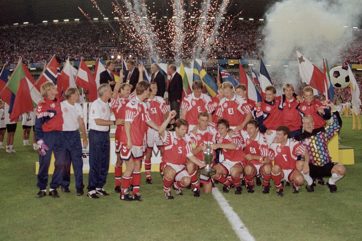 Danir fagna Evrópumeistaratitlinum sínum árið 1992.