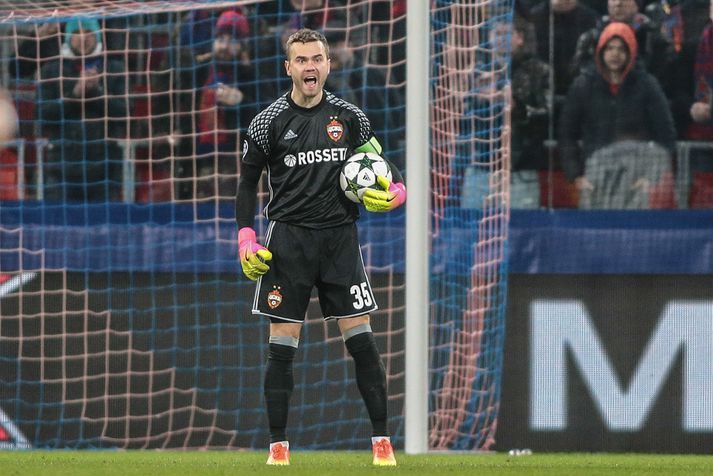 Akinfeev er fyrirmunað að halda hreinu í Meistaradeild Evrópu.