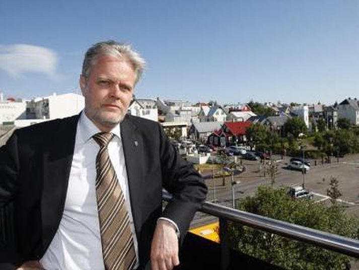 Ólafur F. Magnússon ætlar í meiðyrðarmál við Ríkisútvarpið.